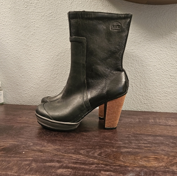 Womens Sorel Rain Boots👢 sz 7 - Picture 10 of 12